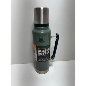 Stanley Classic Legendary Vacuum Bottle 1.5 Quart 1.4 L Green Thermos Sz L New